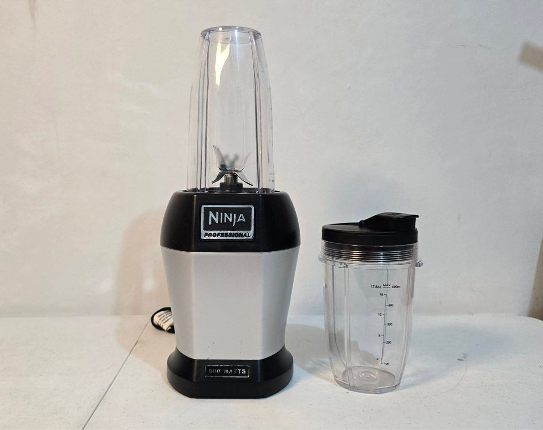 Ninja Professional Nutri Ninja Pro Blender (Category: Juicers, Blenders & Grinders) located in Taytay. Submitted by mikz_1303 (Listing ID 1408636403, Image 1). Description: Nutri Ninja 900 Watts Pro Blender 220V Australian mall pull out Used 220V Inclusion 1 blade 1 lid 2 bottle No issue 5k.