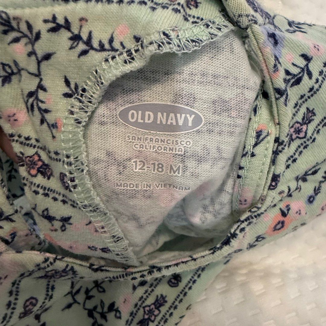 Old Navy Baby Romper 12-18M (Category: Babies & Kids Fashion) located in Marikina City. Submitted by jerseyscloset (Listing ID 1408523997, Image 3). Description: Location: Marikina, Metro Manila Buyer to shoulder shipping/delivery fee JnT: if outside Metro Manila Lalamove: within Metro Manila.
