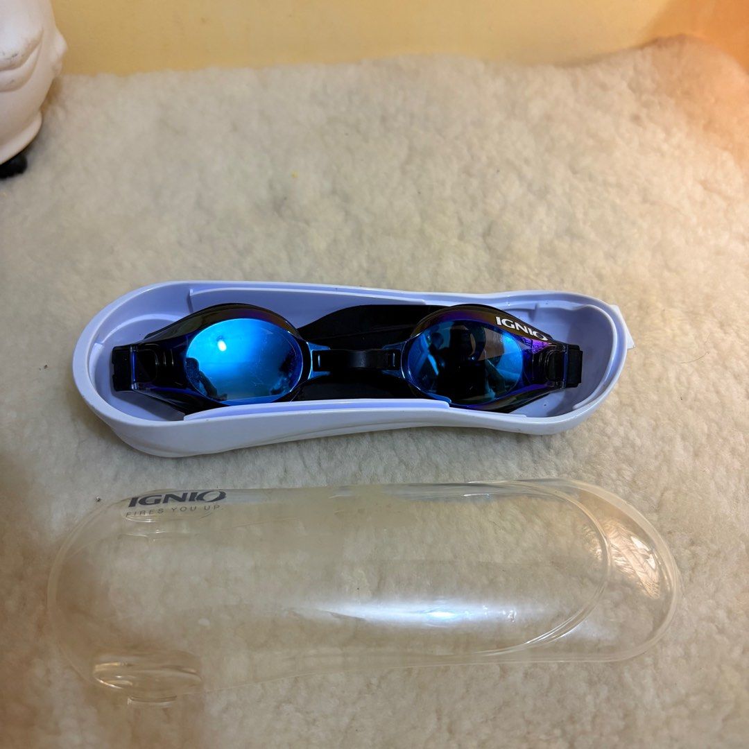 Original Ignio Swimming goggles (Category: Water Sports) located in Binangonan. Submitted by makoleksyon (Listing ID 1408678746, Image 2). Description: Brand new Not used Comes with case Bought in Japan 💯% original Money back guarantee .