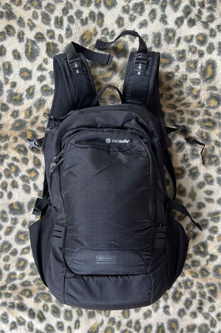 Pacsafe Venturesafe GII Anti-theft Backpack (Category: Backpacks) located in Quezon City. Submitted by retroboominwantsummoh (Listing ID 1408581106, Image 1). Description: For sale Pacsafe Venturesafe GII 25L Anti theft Backpack Authentic In good condition Signs of usage Bawal sa maselan 📩📩📩.