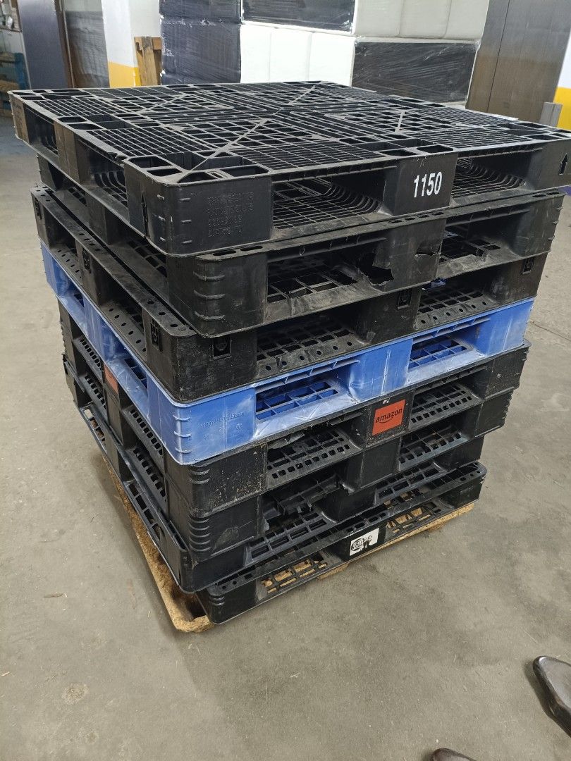 Plastic Pallets （分類：家居改善及收納用品）位於 Hong Kong。 由 eagle108 提交（商品編號 1408596167，圖片 1）。簡介： 實淨靚卡板 屯門天后廟自取 #膠卡板#屯門。