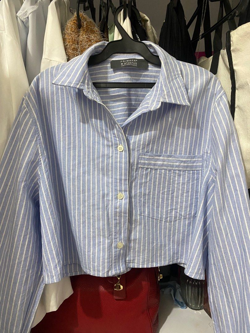 Primark Sky blue striped crop long sleeves (Category: Longsleeves) located in Rizal. Submitted by wild.lastly (Listing ID 1408663701, Image 2). Description: Super ganda ng cloth - used once - small-medium.