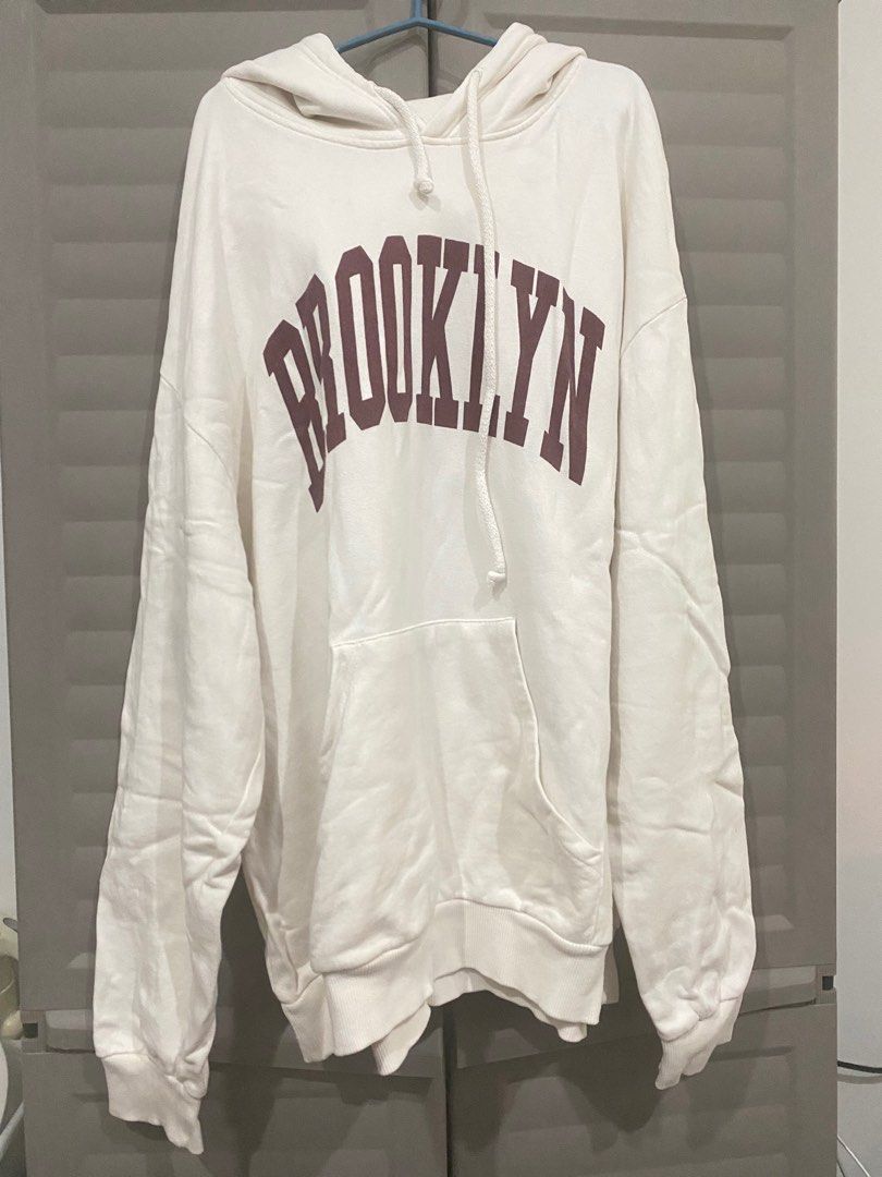 Pull&Bear Brooklyn Hoodie (Category: Hoodies) located in Caloocan City. Submitted by heyygirrl (Listing ID 1408637047, Image 1). Description: .