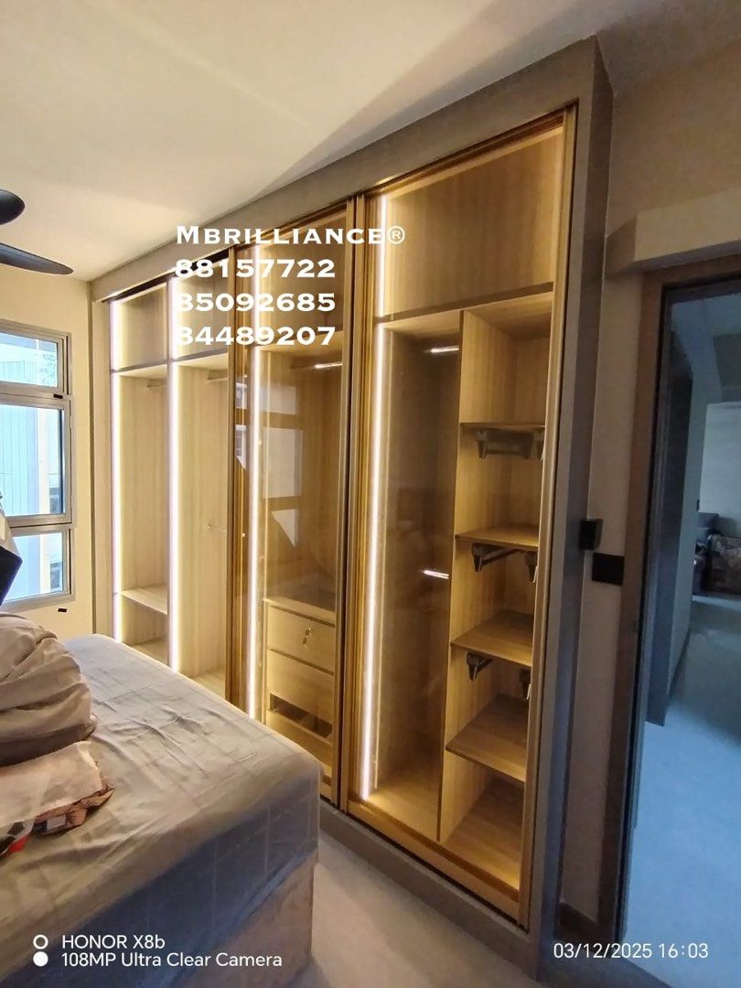 Solid built-in wardrobe