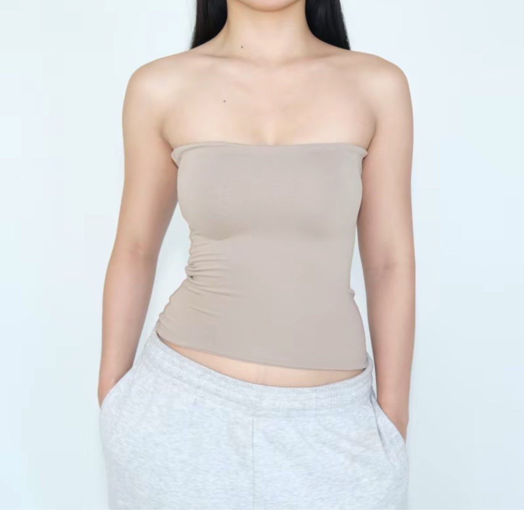 Sponty Basica Amy Tube (Category: Sleeveless) located in Marikina City. Submitted by notdb (Listing ID 1408508540, Image 1). Description: size: small color: beige.