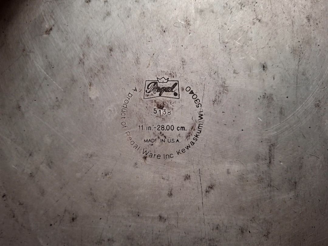 Square Shaped Griddle pan (Category: Cookware & Accessories) located in Taguig. Submitted by d_man11 (Listing ID 1408521560, Image 2). Description: Square Shaped Griddle pan - handle still firmly attached - Brand: Regal - made in USA Dimensions: 28 x 28 cm (11") square pan 46 cm long with handle .