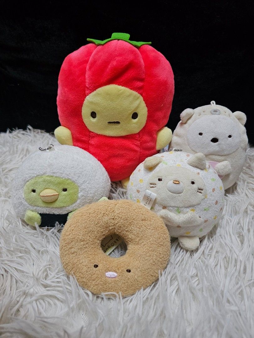 Sumikkogurashi Bundle (Category: Designer & Blind Box Toys) located in Cavite. Submitted by bleeeeeeep (Listing ID 1408659074, Image 1). Description: No flaws, with tags and etiketa.