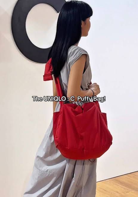 Uniqlo:C soft puffy shoulder bag (Category: Cross-body Bags) located in Pasig City. Submitted by gabuwu (Listing ID 1408676890, Image 2). Description: Used lightly for school.