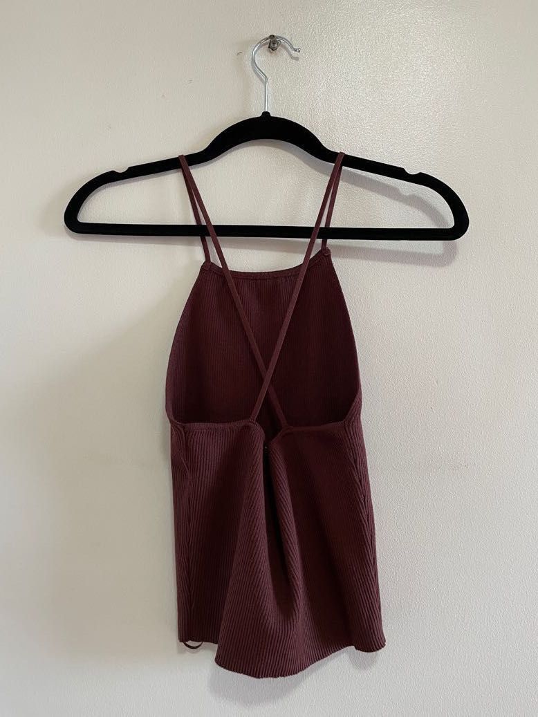 Zara Ribbed Tank Top (Category: Sleeveless) located in Quezon City. Submitted by declutterqa (Listing ID 1408516658, Image 2). Description: ⭐️ really cute, barely used! Please read before asking questions! 🪭 Items are slightly negotiable as I am heavily decluttering, no swaps/trades. 🧾 Payment via GCASH/BPI QR 🛵 Delivery within metro manila thru grab/lalamove booking by buyer. Delivery outside of Metro Manila via LBC ONLY/Flash Express. .