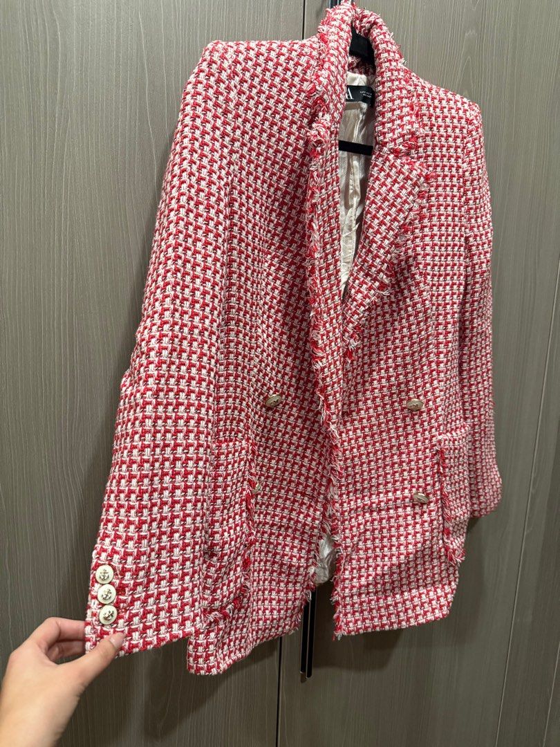 Zara Tweed Blazer (Category: Coats, Jackets and Outerwear) located in General Santos City (Dadiangas). Submitted by prelovedbyshash (Listing ID 1408668176, Image 3). Description: .