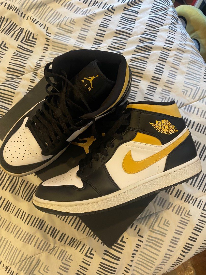 Air Jordan 1 Mid White Pollen Black (Category: Sneakers) located in Las Pinas. Submitted by bmtl_ (Listing ID 1408737931, Image 3). Description: - Air Jordan 1 Mid in white, pollen, and black colorway - Size 11 US - Comes with the original box and receipt - RFS: Decluttering, only used less than 5 times.