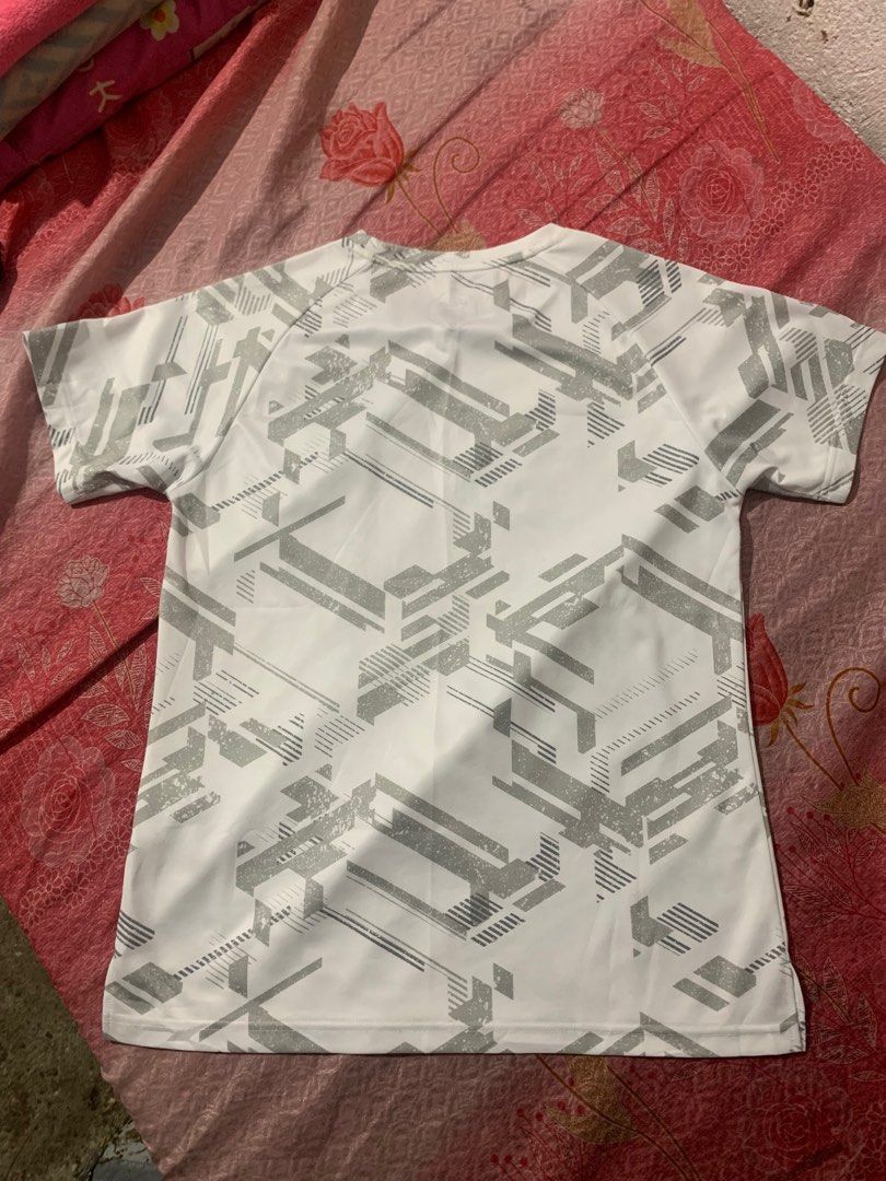 ASICS hongkong Drifit running shirt (Category: Tshirts & Polo Shirts ) located in Muntinlupa City. Submitted by runbikerun (Listing ID 1408706675, Image 3). Description: ASICS unisex Push yourself to the limit live every moment Large on tag 18x25 dimes Men’s small / women’s large Pristine condition Rfs: too small for me , men’s medium or women’s XL 2999 mall price selling for 1k only Meet up filinvest Central Park Alabang .