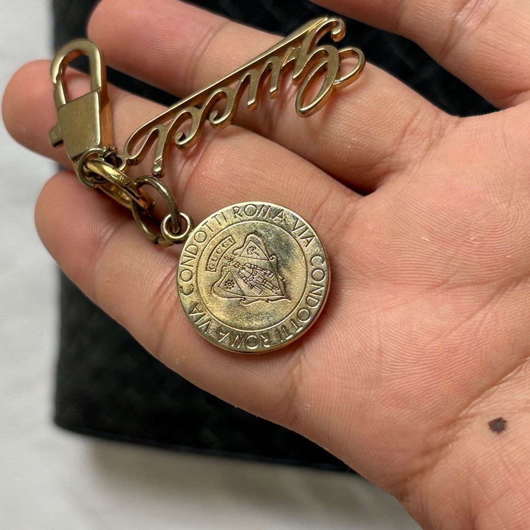 SALE❗️Authentic Gucci Medallion Charm (Category: Luxury Accessories) located in Manila. Submitted by snatchmybag (Listing ID 1408846492, Image 3). Description: .