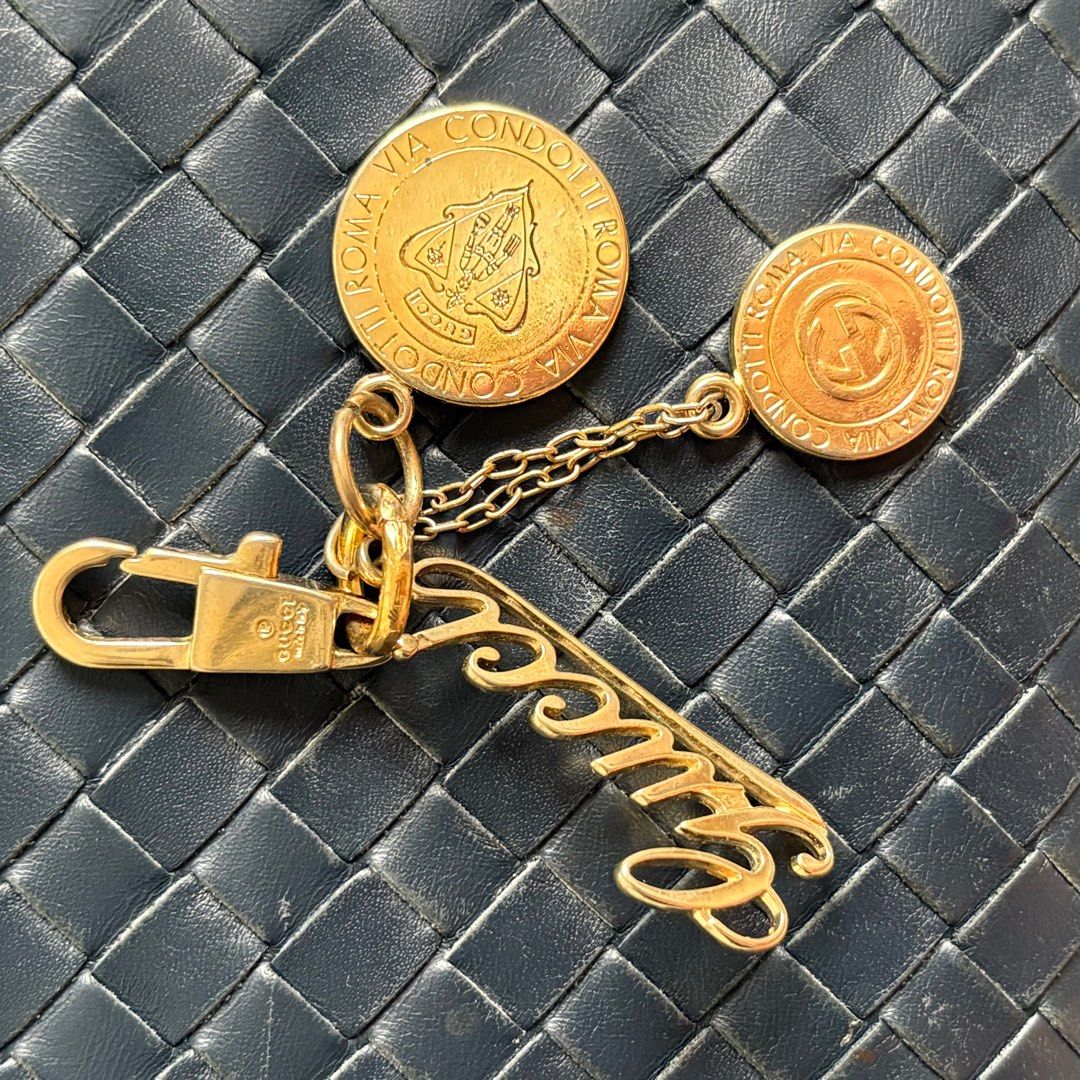 SALE❗️Authentic Gucci Medallion Charm (Category: Luxury Accessories) located in Manila. Submitted by snatchmybag (Listing ID 1408846492, Image 2). Description: .