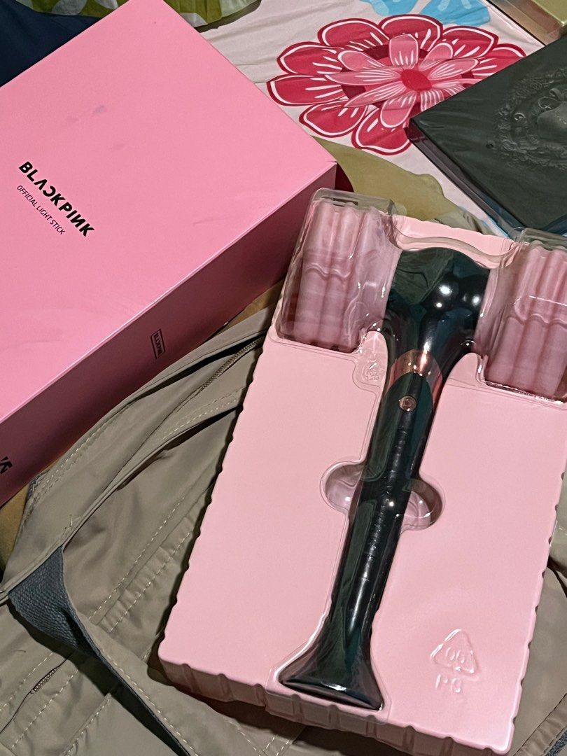 BLACKPINK Official Light Stick V1. (Category: K-Wave Merchandise) located in Santa Ana. Submitted by xaein (Listing ID 1408807714, Image 2). Description: - Official BLACKPINK light stick - Used once. - Comes in original packaging -still negotiable-.