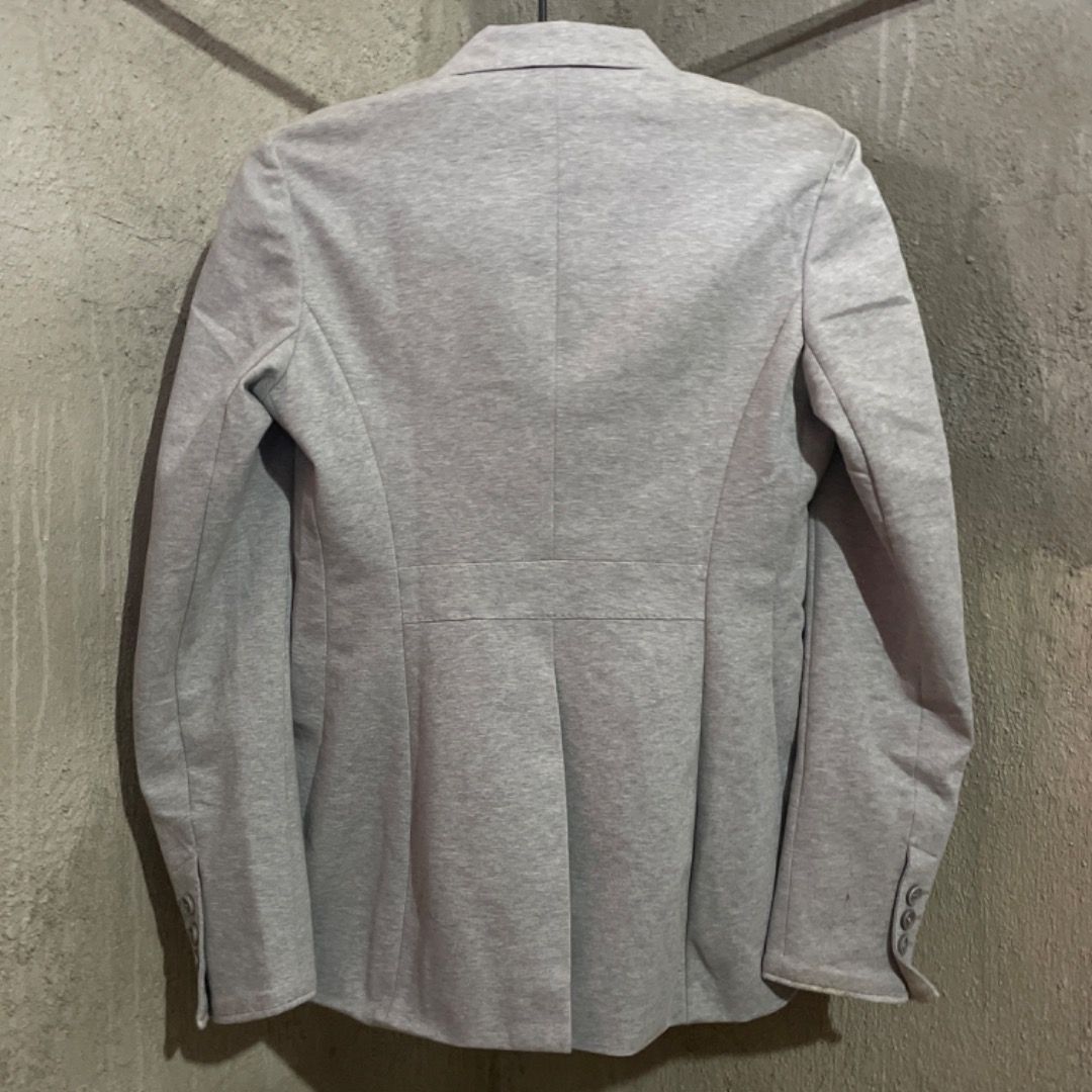 Brunello Cucinelli Single-Breasted Blazer Jacket (Category: Coats, Jackets and Outerwear) located in Bacolod City. Submitted by cast.archives (Listing ID 1408853191, Image 2). Description: Brunello Cucinelli Single-Breasted Blazer Jacket Authentic Size: Medium Condition: Excellent Flaw: None.