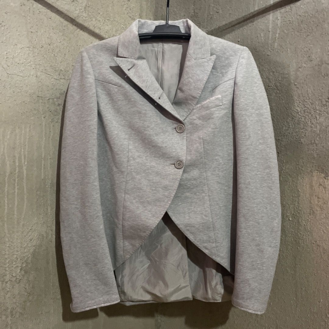 Brunello Cucinelli Single-Breasted Blazer Jacket (Category: Coats, Jackets and Outerwear) located in Bacolod City. Submitted by cast.archives (Listing ID 1408853191, Image 1). Description: Brunello Cucinelli Single-Breasted Blazer Jacket Authentic Size: Medium Condition: Excellent Flaw: None.