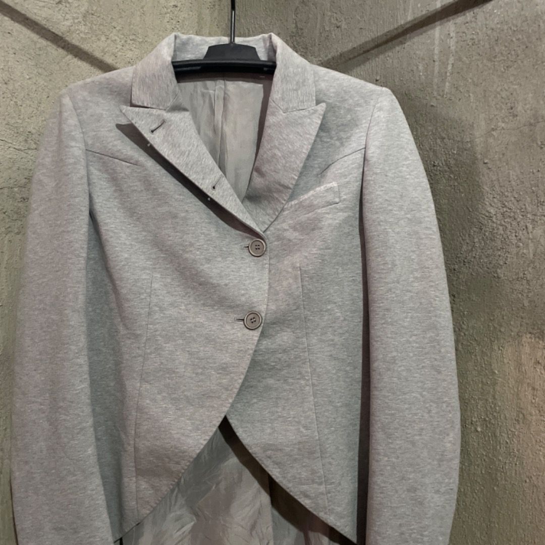 Brunello Cucinelli Single-Breasted Blazer Jacket (Category: Coats, Jackets and Outerwear) located in Bacolod City. Submitted by cast.archives (Listing ID 1408853191, Image 3). Description: Brunello Cucinelli Single-Breasted Blazer Jacket Authentic Size: Medium Condition: Excellent Flaw: None.
