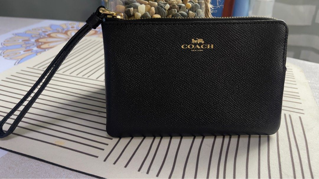 Coach Card Holder and Purse (Category: Wallets & Card holders) located in Bulacan. Submitted by rainedrops_shoppe (Listing ID 1408707740, Image 2). Description: a.