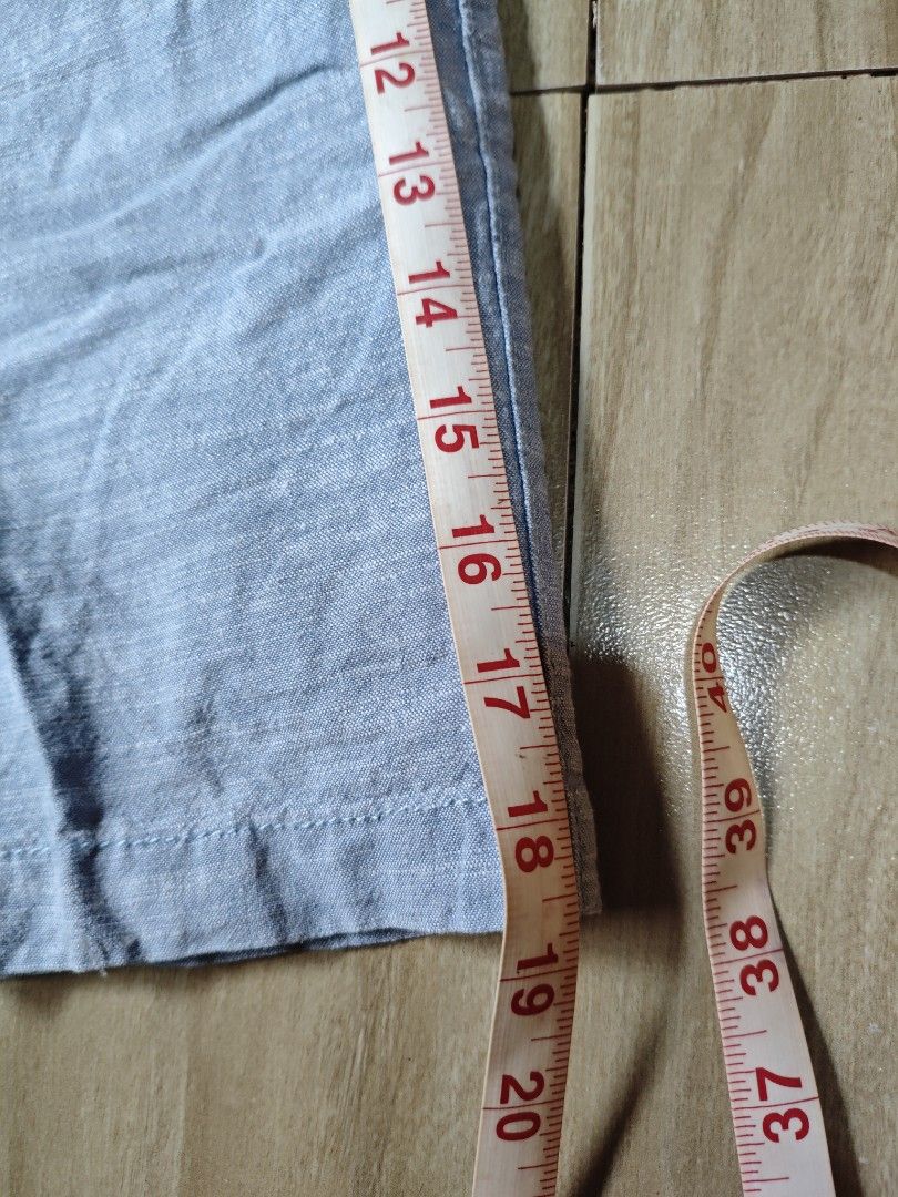 Cotton On Blue Shorts Size 30 (Category: Shorts) located in Villareal. Submitted by Whel08 (Listing ID 1408719981, Image 3). Description: - Cotton On blue shorts - Size 30 - Button closure - Pockets - Light blue color - Inseam: 16 inches - Brand: Brunswick Garments.