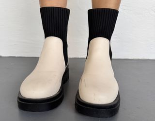 (Category: ) located in . Submitted by thriftshopbynour (Listing ID 1408830814, Image 1). Description: .