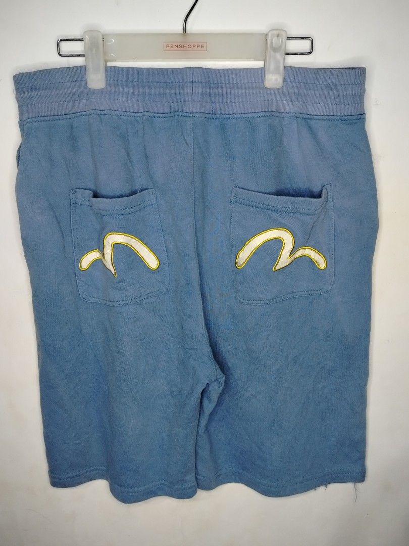 Evisu Baggy Sweatshort (Category: Shorts) located in Tacurong. Submitted by jumarvelous (Listing ID 1408798609, Image 1). Description: Good Condition Crack print, slightly fade Dimes: 30-34x22 Leg opening: 11 Condition: 9.5/10.