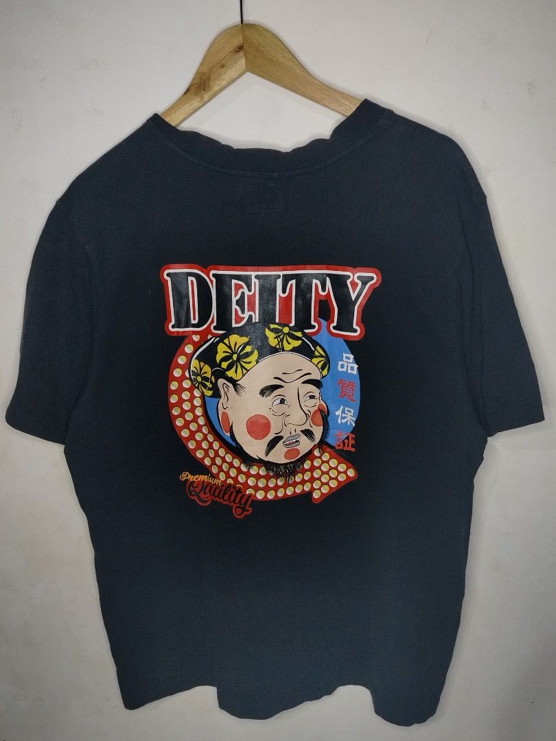 Evisu Deity Teeshirt (Category: Tshirts & Polo Shirts ) located in Tacurong. Submitted by jumarvelous (Listing ID 1408797533, Image 2). Description: Excellent Condition Bacon neck size XL on tag, best fit L-XL Dimes: 22x27.5 Condition: 10/10.