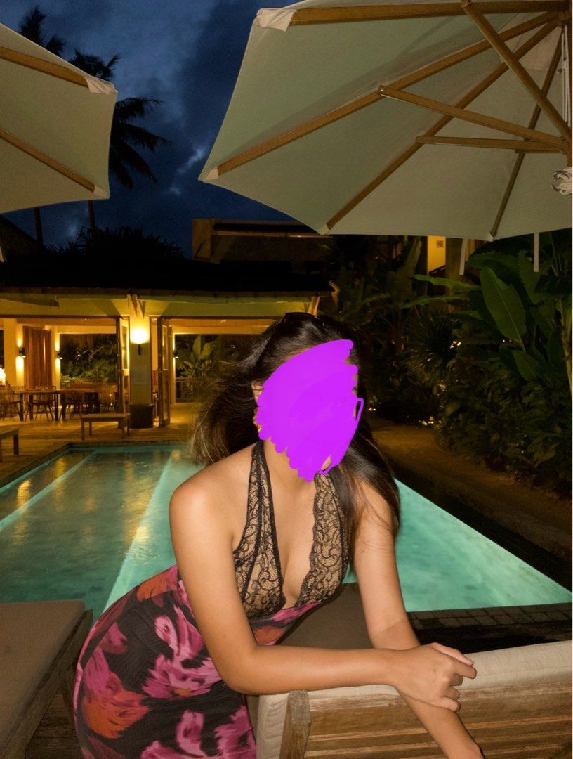 Floral Halter Neck Beach Dress (Category: Dresses) located in Antipolo. Submitted by cccccc_hehe (Listing ID 1408779752, Image 1). Description: 10/10 beach dress Best for sunset pic Beach dinner outfit **Only worn once for this shot 👩‍🍳💋 / Antipolo.