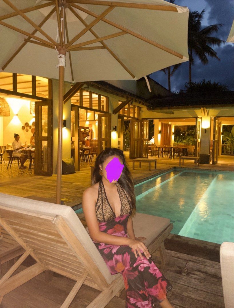 Floral Halter Neck Beach Dress (Category: Dresses) located in Antipolo. Submitted by cccccc_hehe (Listing ID 1408779752, Image 3). Description: 10/10 beach dress Best for sunset pic Beach dinner outfit **Only worn once for this shot 👩‍🍳💋 / Antipolo.