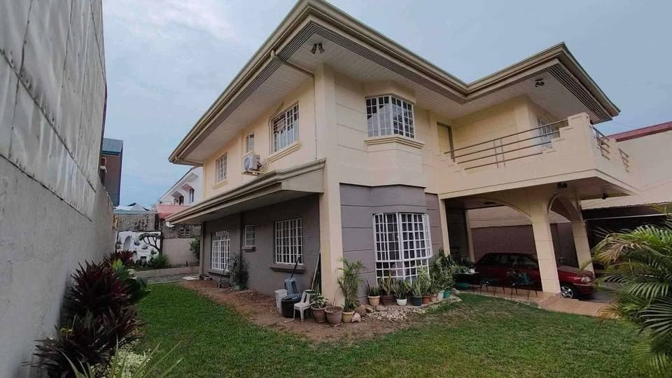 (Category: ) located in . Submitted by ayreenl (Listing ID 1408755725, Image 1). Description: .