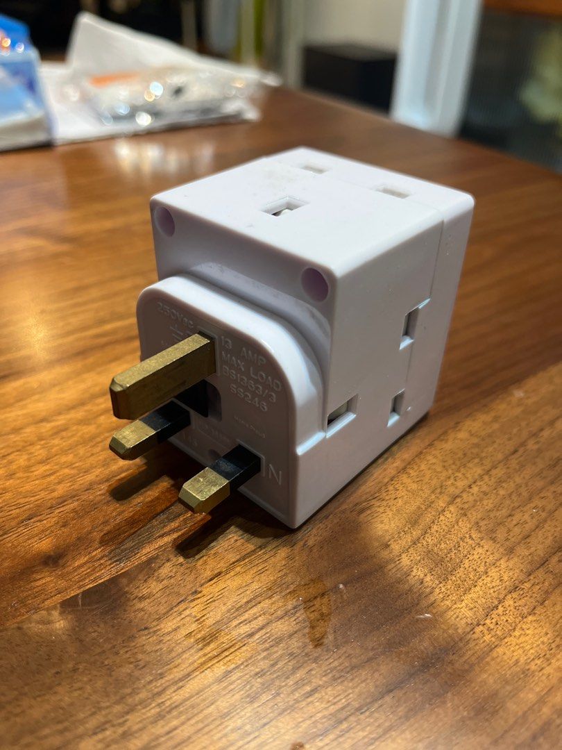 Fused 3-Pin Plug Adapter405986554403901441