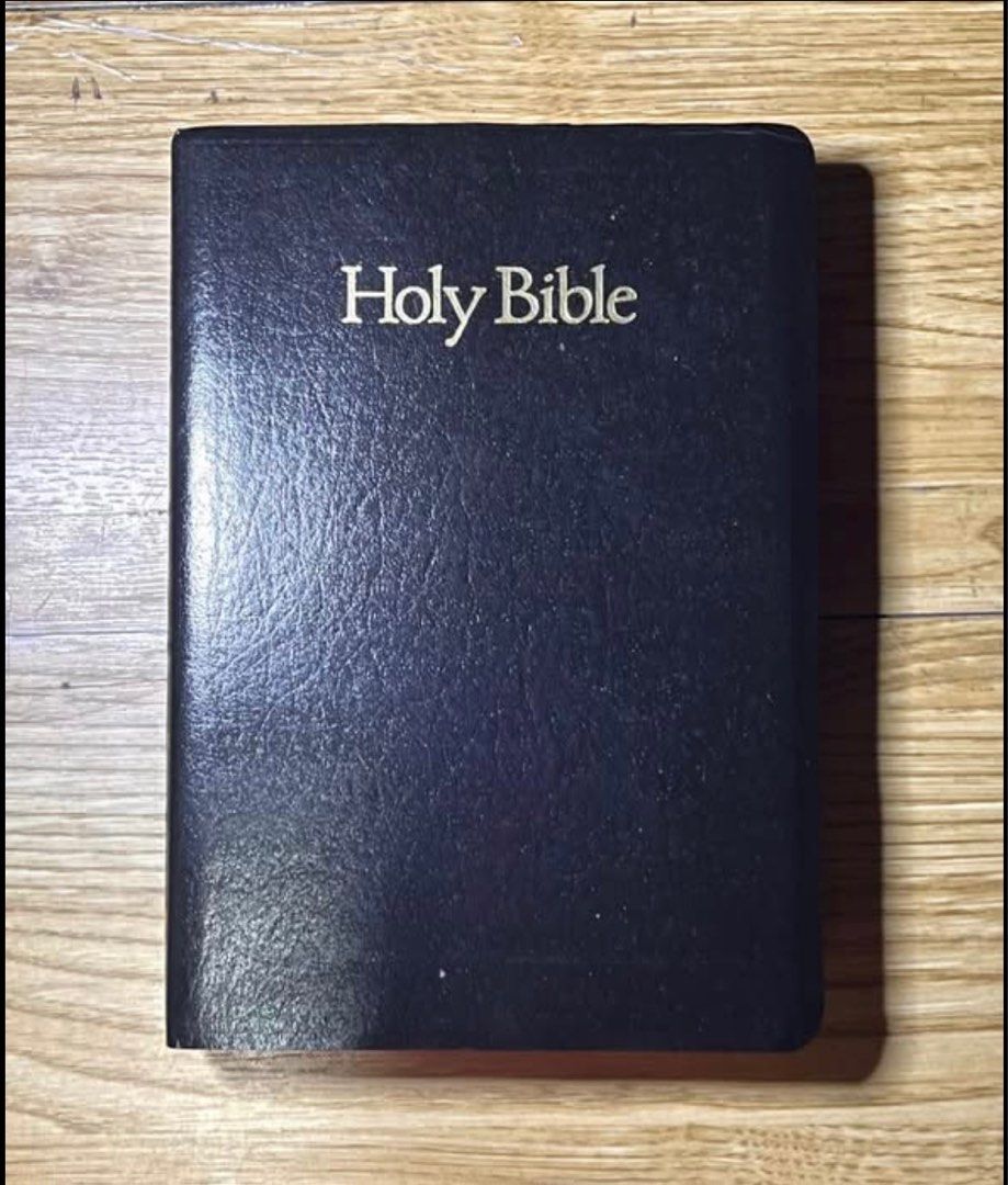Holy Bible King James Version (Category: Religion Books) located in Rodriguez. Submitted by KuyaEl09 (Listing ID 1408796507, Image 1). Description: Holy Bible King James Version (KJV) Self-pronouncing Red Letter With Dictionary and Concordance Thomas Nelson Publishers Imitation Leather, 764 pages Liked-New .