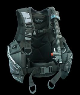 （分類：）位於 。 由 watersportoutlet 提交（商品編號 1408802487，圖片 1）。簡介： 。