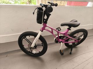 (Category: ) located in . Submitted by nursky (Listing ID 1408739654, Image 1). Description: .