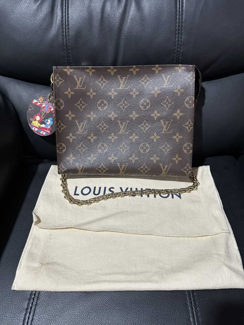 Louis Vuitton Monogram Pochette Felicie (Category: Luxury Bags & Wallets) located in Mandaluyong City. Submitted by peanutsola (Listing ID 1408709016, Image 1). Description: - Authentic Louis Vuitton Pochette Felicie - Monogram canvas - Gold-tone chain strap - Removable interior pocket - Includes dust bag - Classic LV monogram pattern - Charm attached - Perfect for everyday or special occasions Like New.