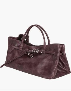 (Category: ) located in . Submitted by clothesongreenhanger (Listing ID 1408850340, Image 1). Description: .