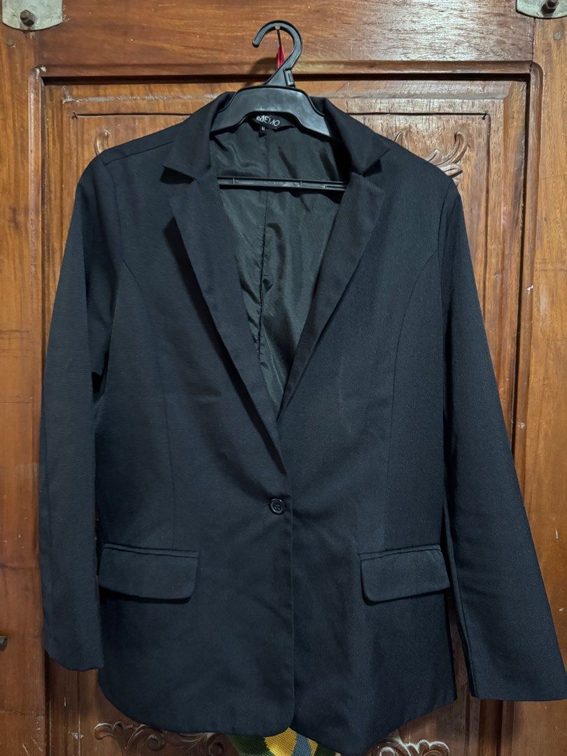 MEMO Black Blazer - size M womens (Category: Coats, Jackets and Outerwear) located in Palayan City. Submitted by decluttering_2018 (Listing ID 1408708045, Image 1). Description: .
