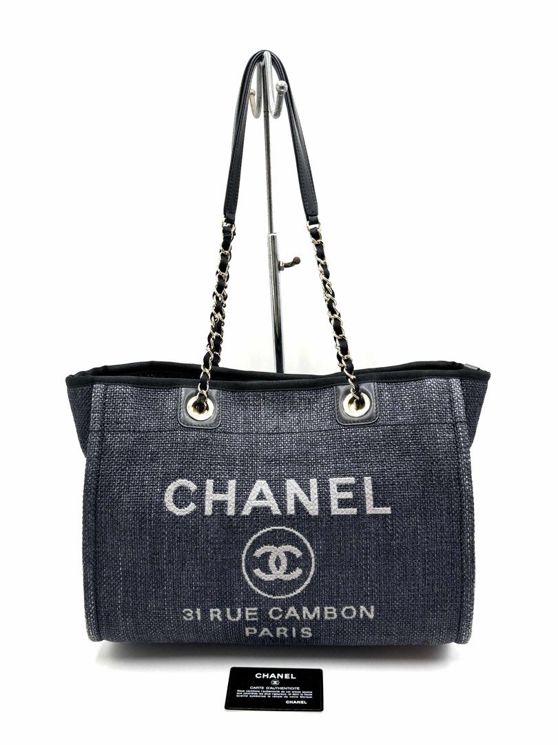 Mint Condition!! Chanel Deauville Medium (Category: Luxury Bags & Wallets) located in Taguig. Submitted by gcarlet1996 (Listing ID 1408882255, Image 1). Description: .