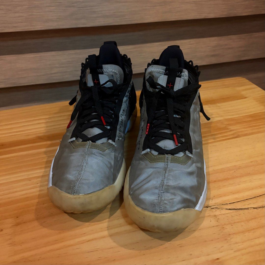 Nike Air Jordan Proto React - Metallic Silver (BV1654-002) (Category: Sneakers) located in Caloocan City. Submitted by renvgade (Listing ID 1408875779, Image 1). Description: Bought abroad. Used but not abused, only needs cleaning. Wala na yung original box. RFS: decluttering.