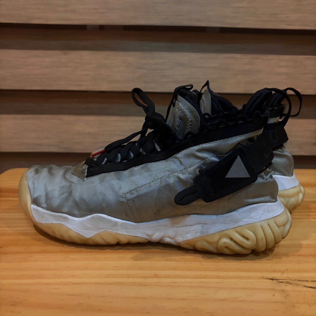 Nike Air Jordan Proto React - Metallic Silver (BV1654-002) (Category: Sneakers) located in Caloocan City. Submitted by renvgade (Listing ID 1408875779, Image 2). Description: Bought abroad. Used but not abused, only needs cleaning. Wala na yung original box. RFS: decluttering.