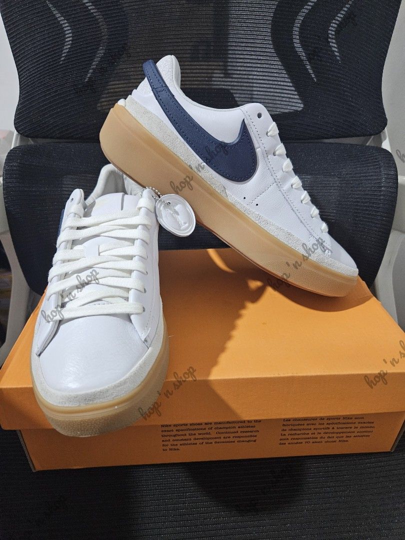 Nike Blazer Phantom Low (Category: Sneakers) located in Quezon City. Submitted by j0yciee (Listing ID 1408810024, Image 2). Description: Size: 26 cm Color: White/Midnight Navy Brand new 100% Original ₱2,999 Loc: Tandang Sora, QC Lalamove or self pick-up only.