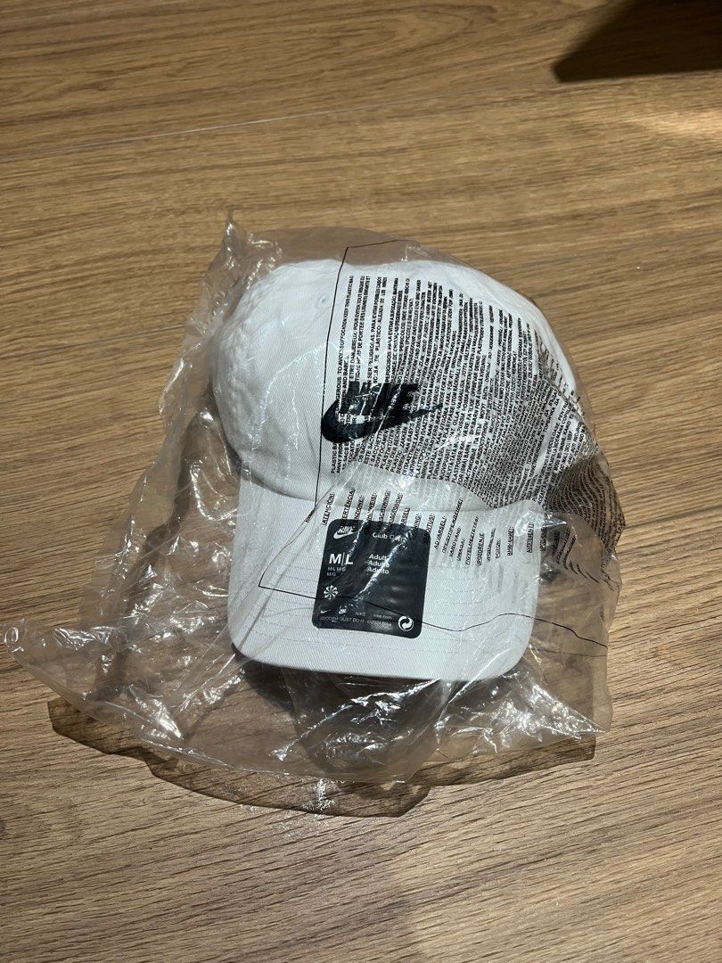 Nike Off-White Club Cap (Category: Caps & Hats) located in Manila. Submitted by omo__ (Listing ID 1408865601, Image 1). Description: Brand New Unisex Size M/L.
