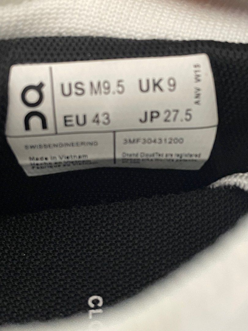 On CloudTec Phase White Running Shoes (Category: Sneakers) located in Manila. Submitted by trif21 (Listing ID 1408794418, Image 2). Description: Plus sf.