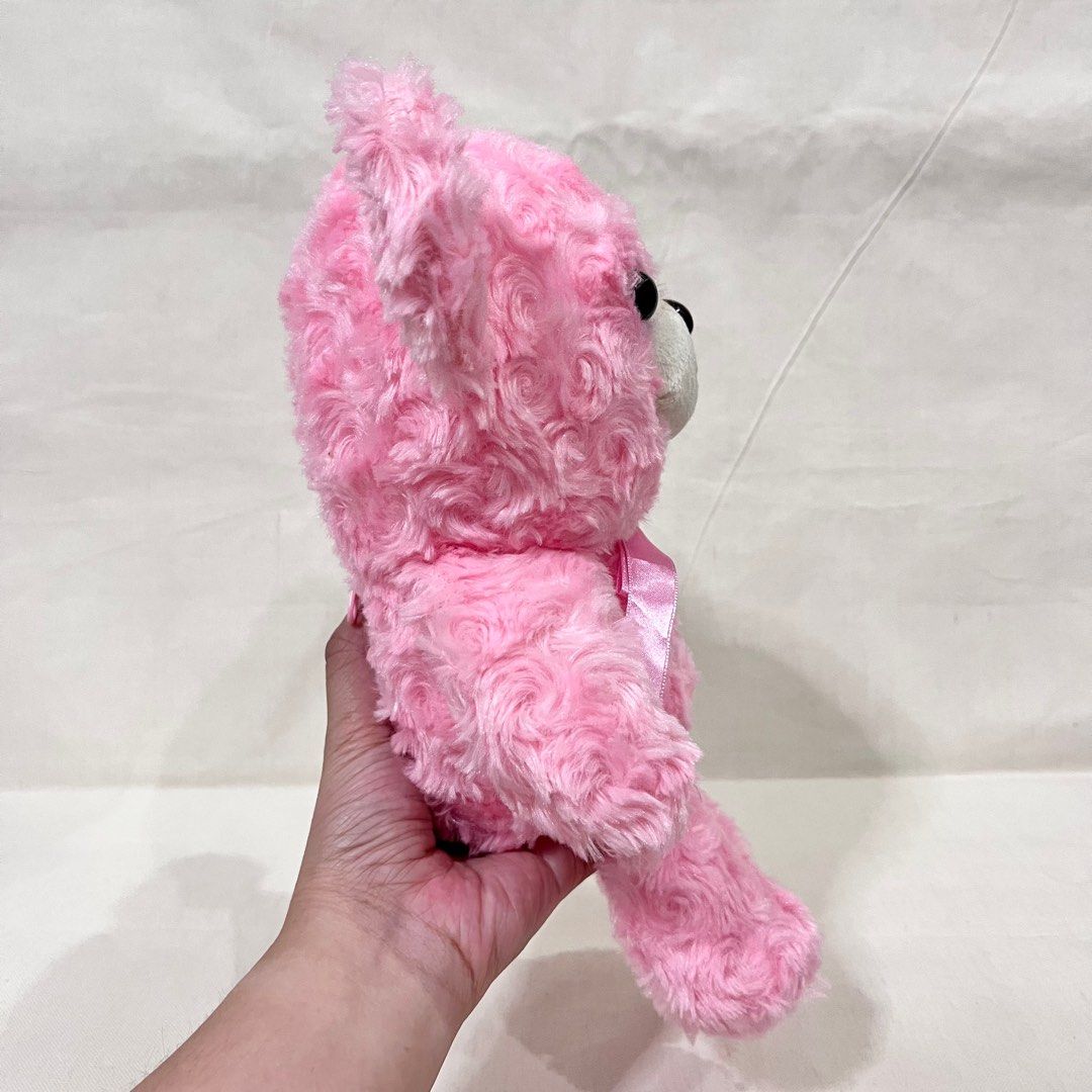 Pink Rose Pattern Teddy Bear with Small Zipper Compartment Stuffed Toy Plush (Category: Plushies & Soft Toys) located in Antipolo. Submitted by aristocath (Listing ID 1408873678, Image 3). Description: ✅ Like new and no flaws ✅ Not branded but very good quality! ✅ Cute for display and very eye-catching color ✨ ☺️Please feel free to make an offer Payment options: ❤️ Cash on Delivery thru Flash Express ❤️ Cash on Delivery thru LBC Door to Door (Sma