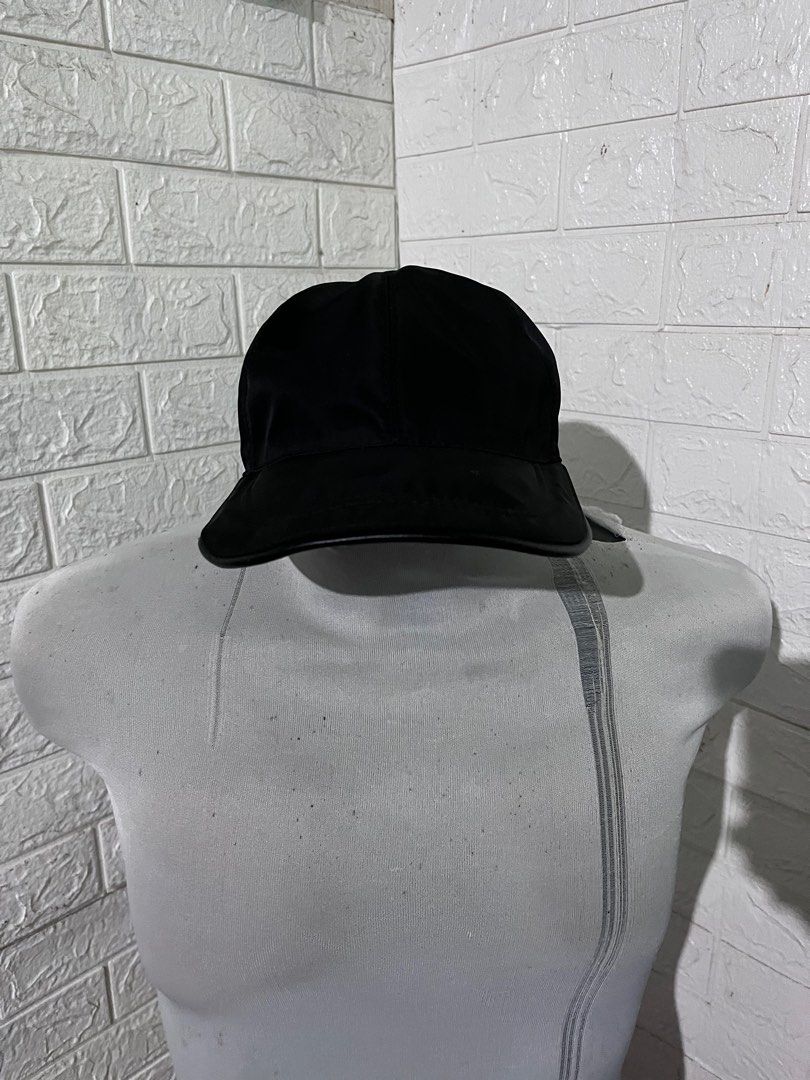 Prada Milano Black Cap (Category: Caps & Hats) located in Kabankalan. Submitted by miaangelar73343 (Listing ID 1408881320, Image 2). Description: PA LEGIT CHECK NYO LG PO DI KASI AKO MARUNONG MAG LEGIT CHECK.