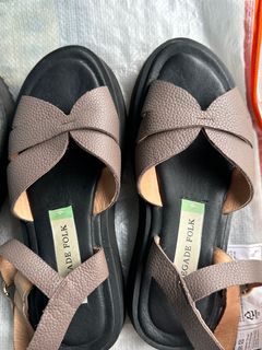 (Category: ) located in . Submitted by peeveepreloved (Listing ID 1408728214, Image 1). Description: .