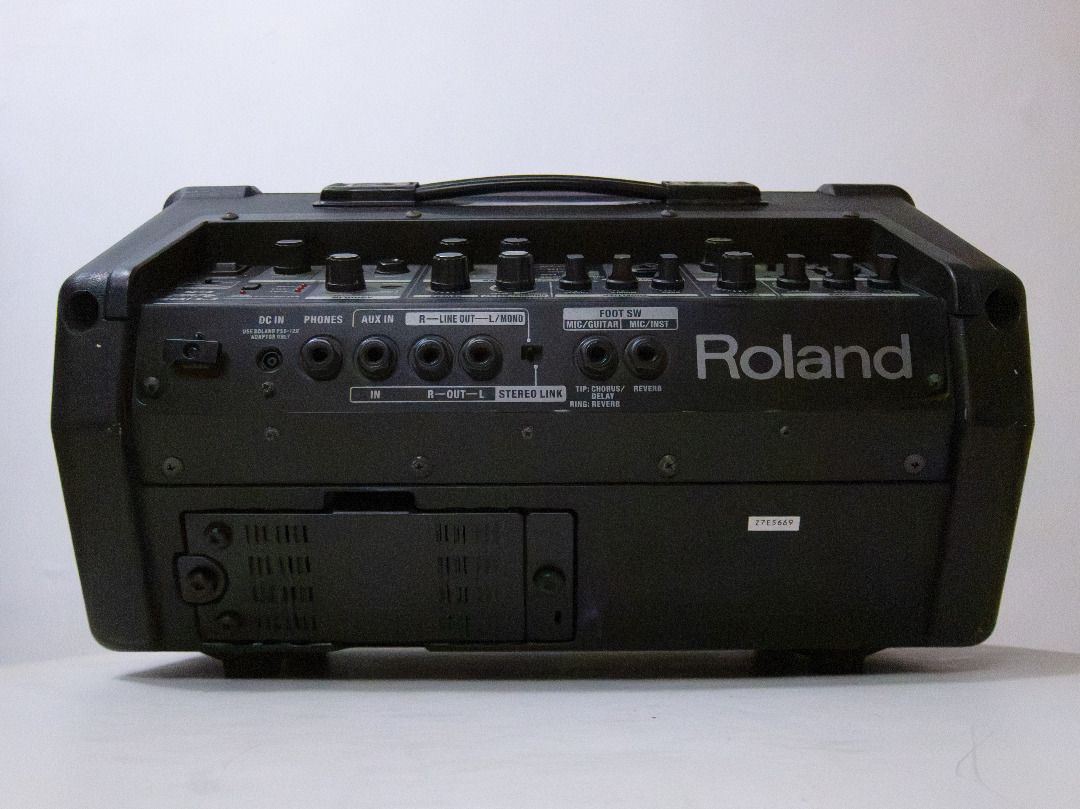 Roland Cube Street EX (Category: Soundbars, Speakers & Amplifiers) located in Manila. Submitted by dokerz (Listing ID 1408714248, Image 2). Description: Third-party power supply only contact me 09619273240.
