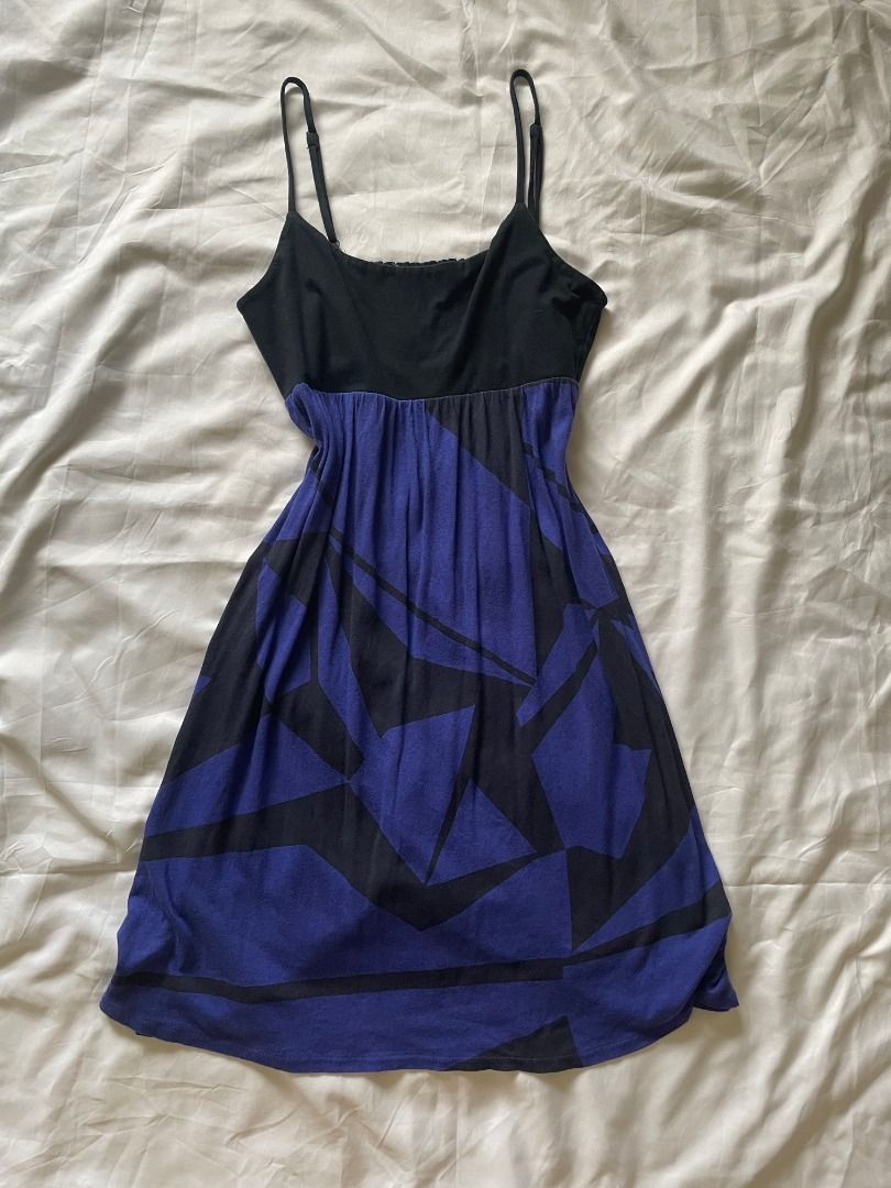 Roxy Blue and Black Geometric Dress (Category: Dresses) located in Paranaque City. Submitted by tortoisee (Listing ID 1408747092, Image 1). Description: condition: never used this, no damage or stains - fitted top, flared skirt - soft and stretchy material - rfs: decluttering.