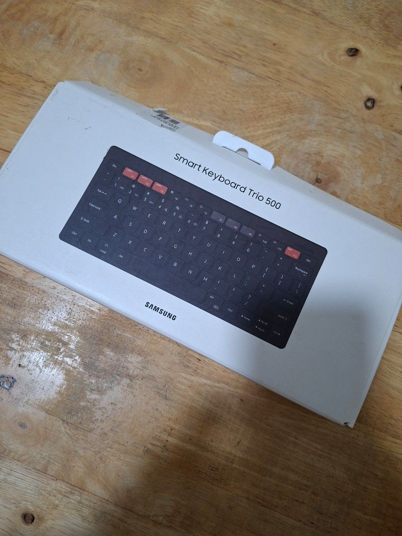Samsung Smart Keyboard Trio 500 (Category: Computer Keyboard) located in Pasig City. Submitted by worldofmarriedkouple (Listing ID 1408832800, Image 2). Description: Opened packaging to check if working then never used. Comes with box..