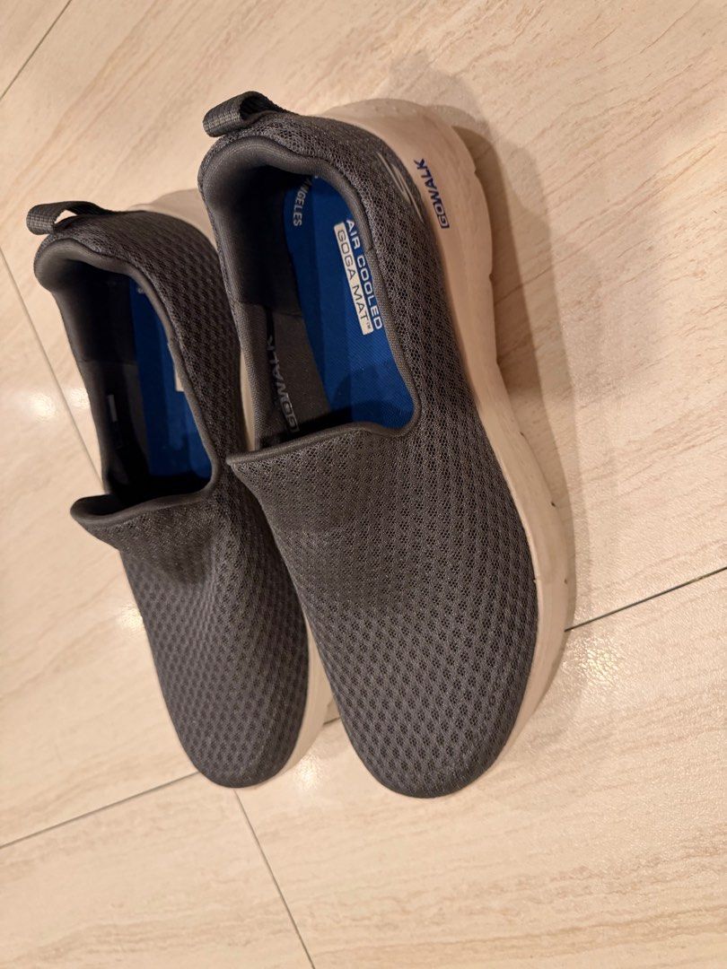 Skechers Go Walk Flex Slip-On (US9) (Category: Sneakers) located in Makati City. Submitted by team_maxvin (Listing ID 1408800059, Image 2). Description: .